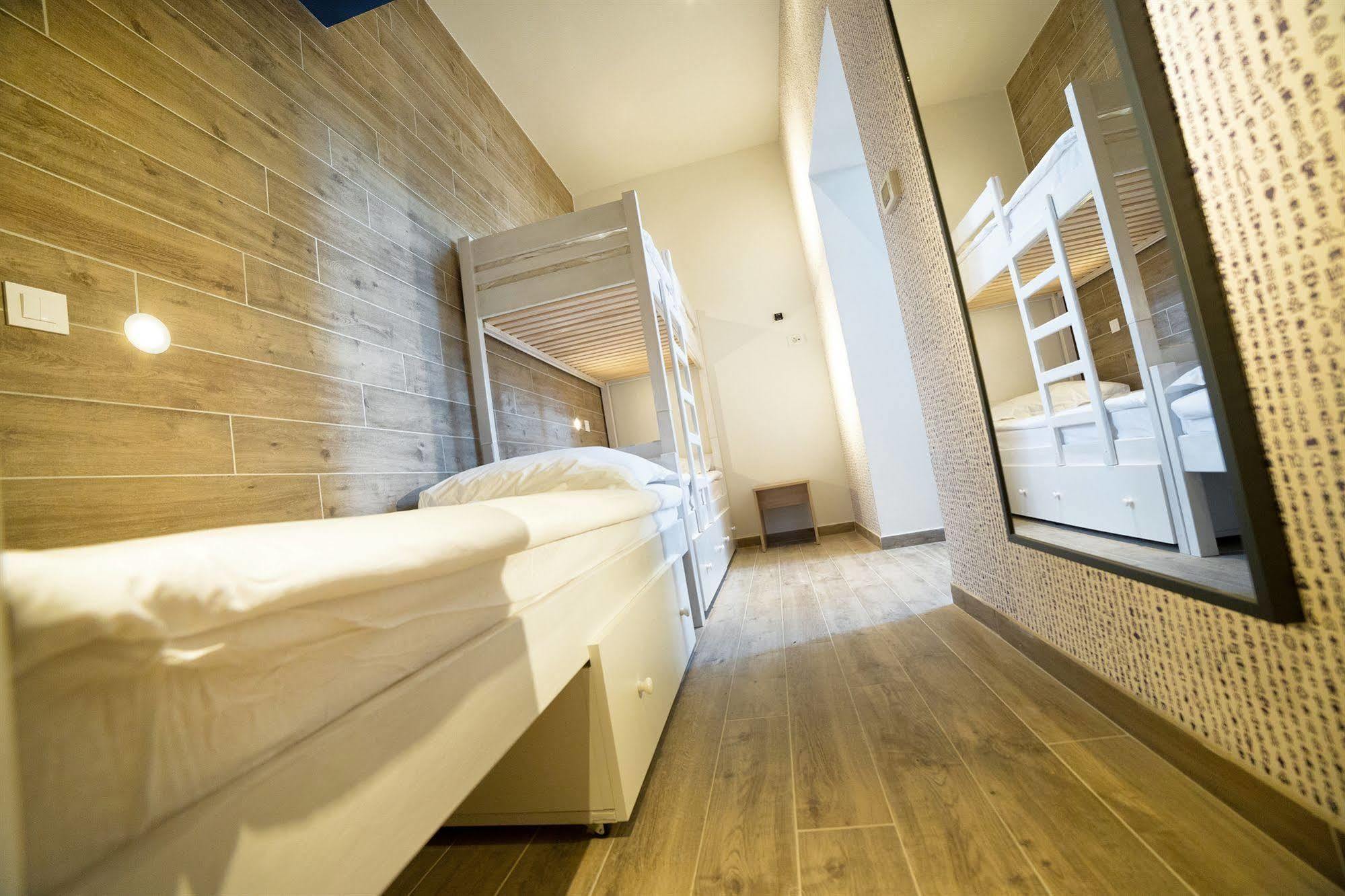 Hostel Link Lovran Luaran gambar